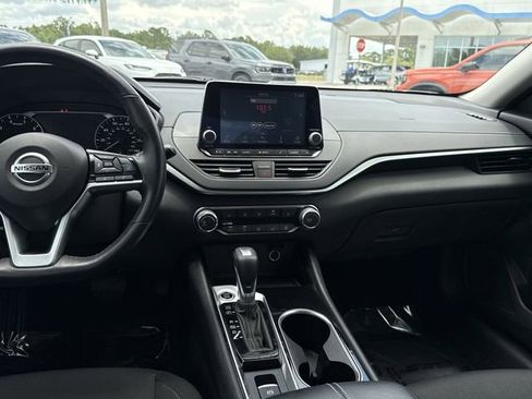 Used 2021 Nissan Altima 2.5 SV w/ SV Premium Package FWD image 21