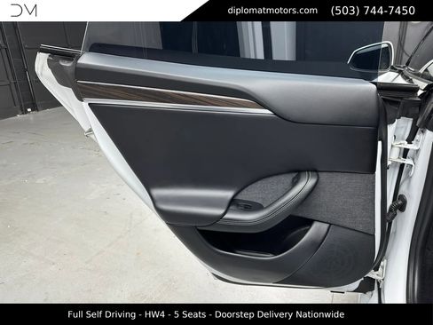 Used 2024 Tesla Model S image 26