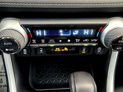 Certified 2023 Toyota RAV4 XLE image 40