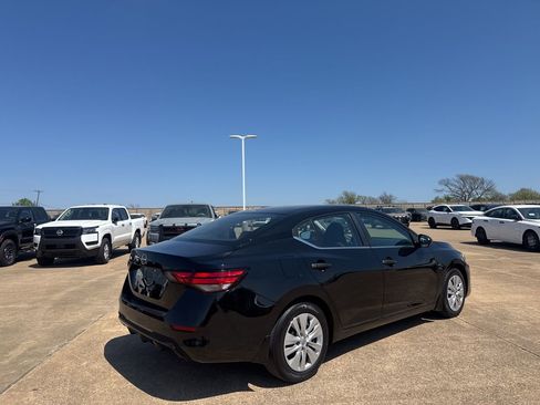 Certified 2024 Nissan Sentra S image 22