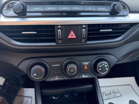 Certified 2024 Kia Forte LXS w/ LXS Technology Package FWD image 25