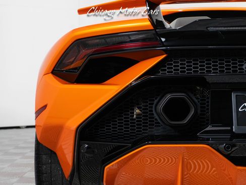 Used 2023 Lamborghini Huracan Tecnica image 17