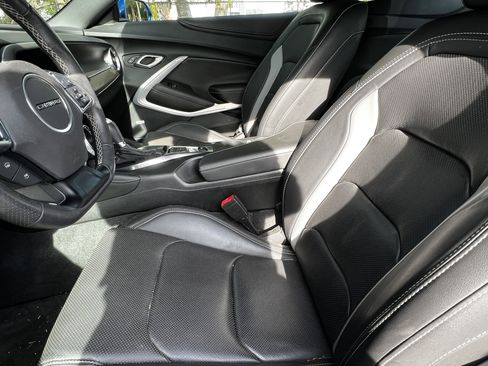 Used 2018 Chevrolet Camaro LT image 17