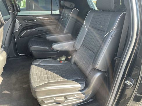 Certified 2024 Cadillac Escalade ESV Premium Luxury Platinum AWD/4WD image 27