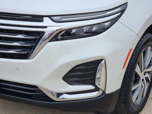 Used 2024 Chevrolet Equinox Premier image 16