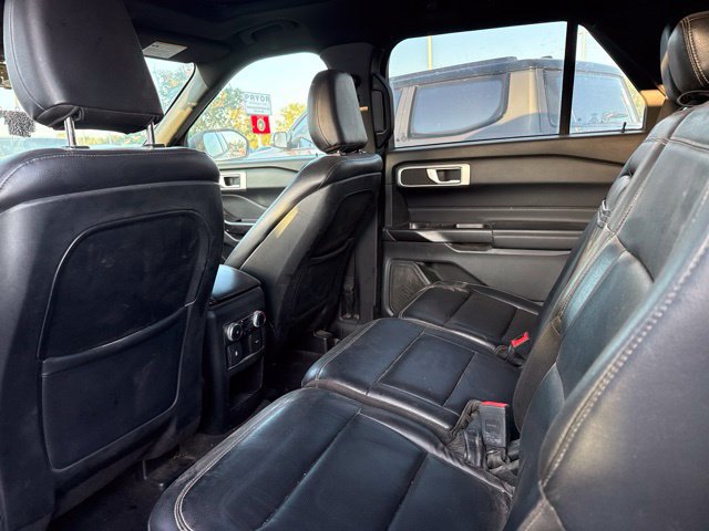 Used 2020 Ford Explorer XLT w/ Equipment Group 202A AWD/4WD image 7