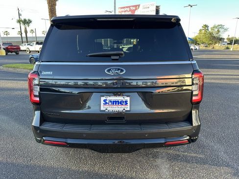 Used 2022 Ford Expedition Limited image 5