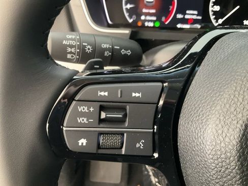 New 2025 Honda Pilot EX-L image 10