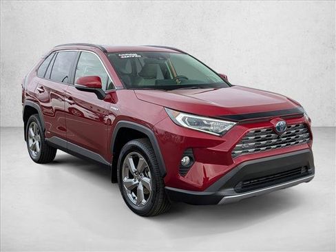 Used 2020 Toyota RAV4 Limited image 3