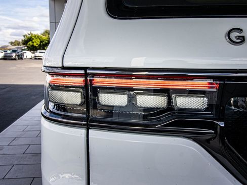 Used 2022 Jeep Grand Wagoneer Series II image 13