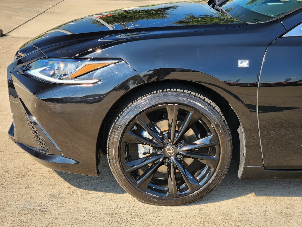 Certified 2024 Lexus ES 350 F Sport w/ Accessory Package (Z2) FWD image 8