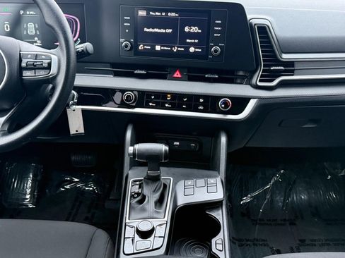 Used 2025 Kia Sportage LX image 33