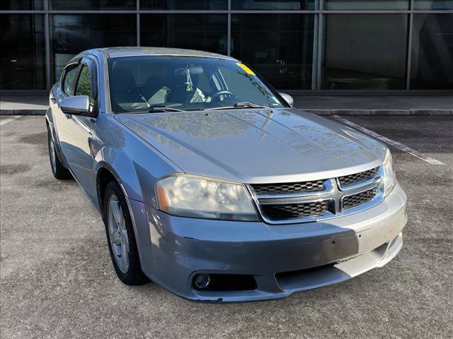 Used 2013 Dodge Avenger SXT FWD image 2