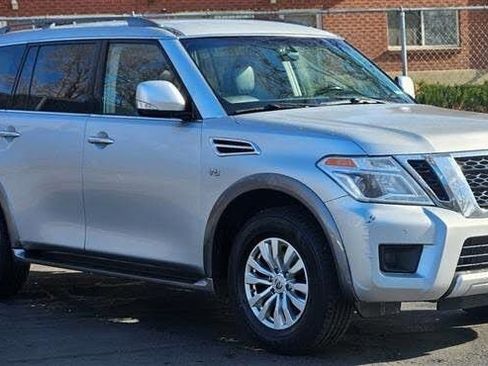 Used 2017 Nissan Armada SV image 7