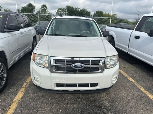 Used 2011 Ford Escape XLT w/ 201A Rapid Spec Order Code FWD image 4