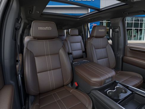 New 2026 Chevrolet Suburban High Country image 18