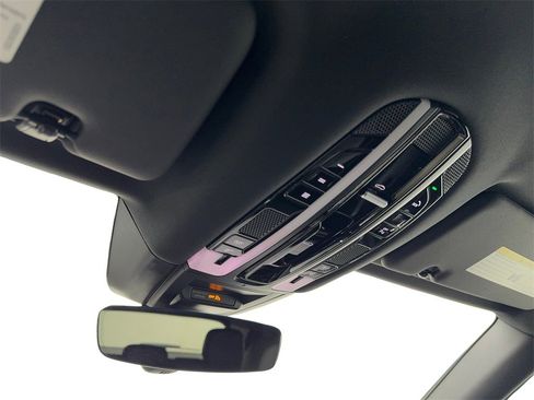 Used 2022 Porsche Cayenne image 71