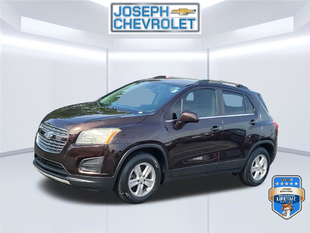 Used 2015 Chevrolet Trax LT w/ LT Plus Package FWD image 2