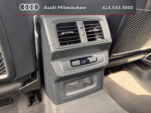 Used 2024 Audi Q5 e Premium Plus w/ Premium Plus Package AWD/4WD image 38