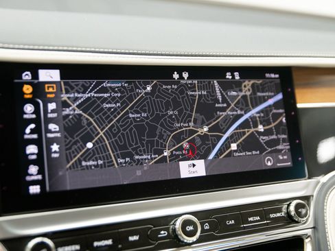 Certified 2023 Bentley Flying Spur V8 AWD/4WD image 33