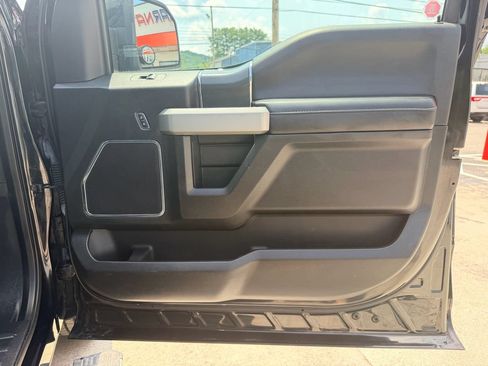 Used 2018 Ford F150 Lariat w/ Equipment Group 502A Luxury AWD/4WD image 26