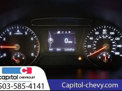 Used 2017 Kia Sorento LX w/ LX Convenience Package image 18