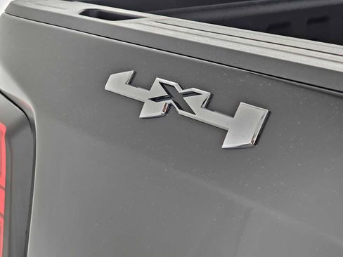 New 2026 GMC Sierra 1500 Elevation image 14