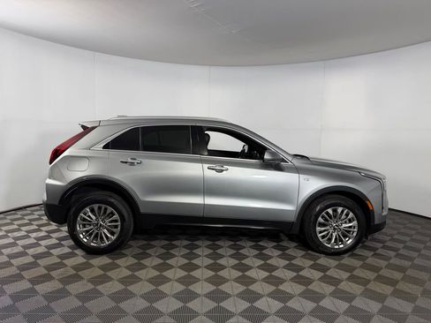 Used 2024 Cadillac XT4 Premium Luxury image 3