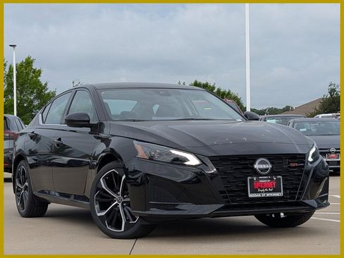New 2026 Nissan Altima 2.5 SR FWD image 1