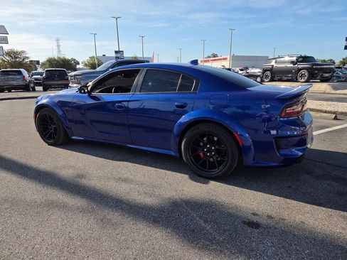 Used 2022 Dodge Charger SRT Hellcat w/ SRT Black Package RWD image 11
