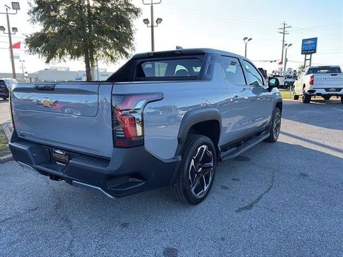 New 2026 Chevrolet Silverado EV LT w/ Premium Package image 7