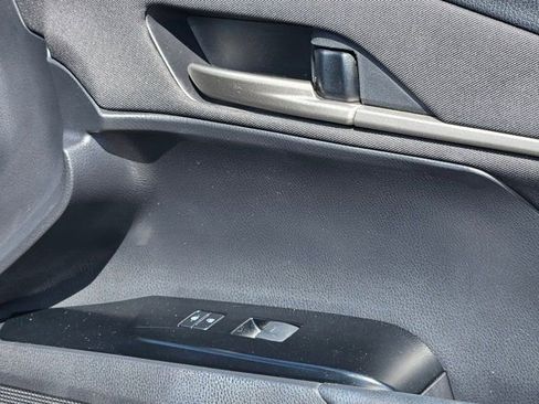 Used 2025 Toyota Camry LE image 34