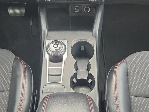 Used 2025 Ford Escape ST-Line AWD/4WD image 17