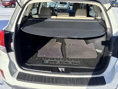 Used 2011 Subaru Outback 2.5i Limited image 14