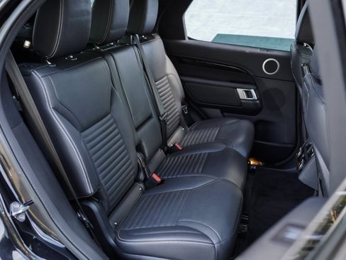 Used 2023 Land Rover Discovery S R-Dynamic image 25