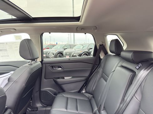 New 2026 Nissan Rogue SV image 33