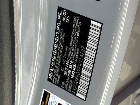 Used 2023 Mercedes-Benz EQS 580 4MATIC SUV image 28