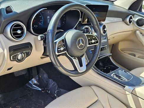 Used 2022 Mercedes-Benz GLC 300 GLC 300 image 10
