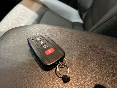 New 2025 Toyota RAV4 XLE image 33