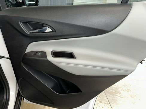 Used 2019 Chevrolet Equinox Premier image 30