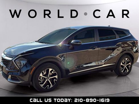 Used 2025 Kia Sportage EX image 4