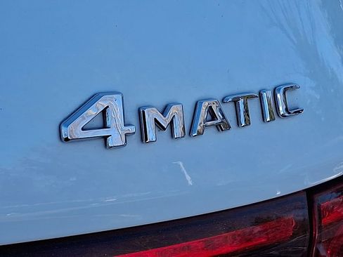 Used 2023 Mercedes-Benz GLB 250 4MATIC image 28