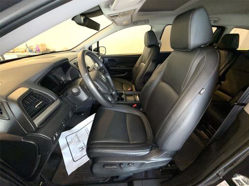 Used 2023 Honda Odyssey EX-L image 13
