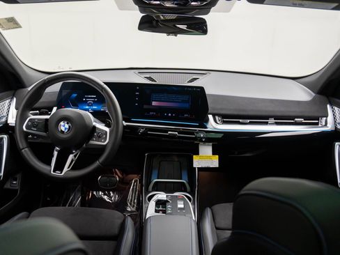 Certified 2025 BMW X2 xDrive28i w/ M Sport Package image 10