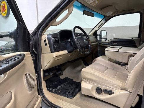 Used 2005 Ford F350 XLT image 12