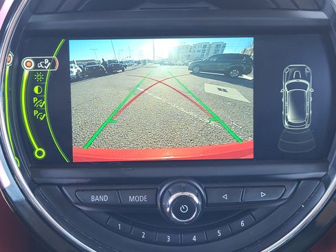 Used 2016 MINI Cooper 4-Door Hardtop image 29