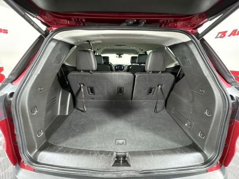 Used 2020 Chevrolet Traverse LT w/ LPO, Floor Liner Package AWD/4WD image 47