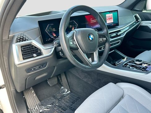 Used 2025 BMW X5 sDrive40i w/ Executive Package RWD image 9