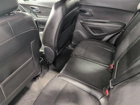 Used 2018 Chevrolet Trax LT w/ LT Convenience Package FWD image 20
