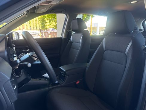 Used 2024 Honda CR-V LX image 5